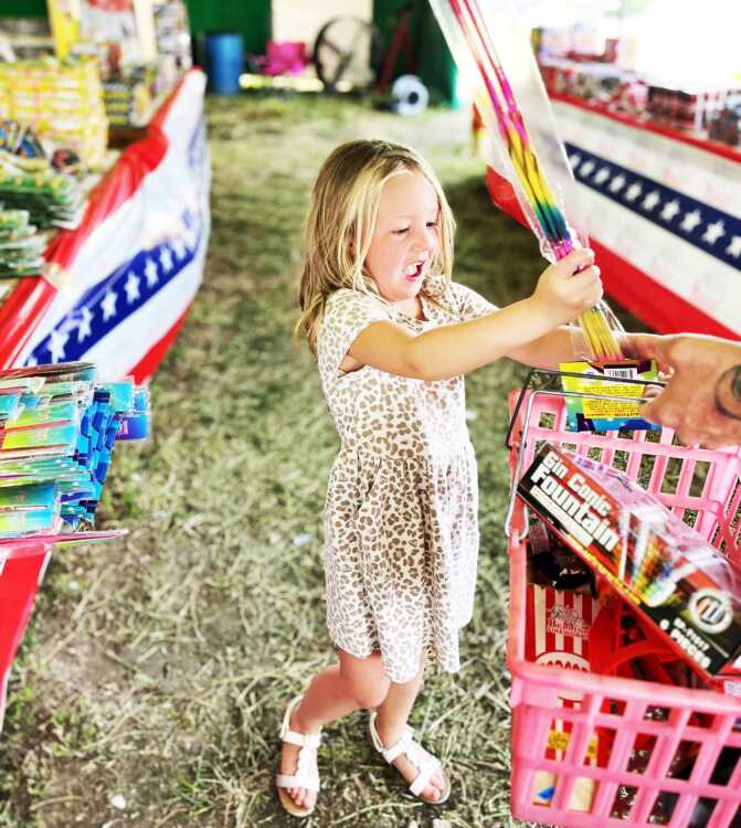 Local firework vendors expect weekend rush for Fourth of July